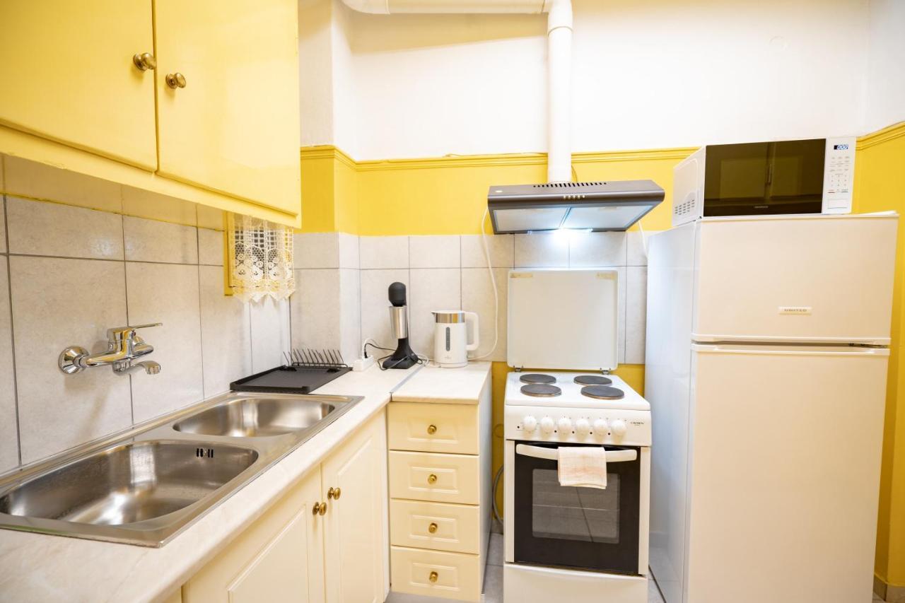 Ampelokipi Metro St. 2 Bedrooms 6 Pers. Apartment Atene Esterno foto